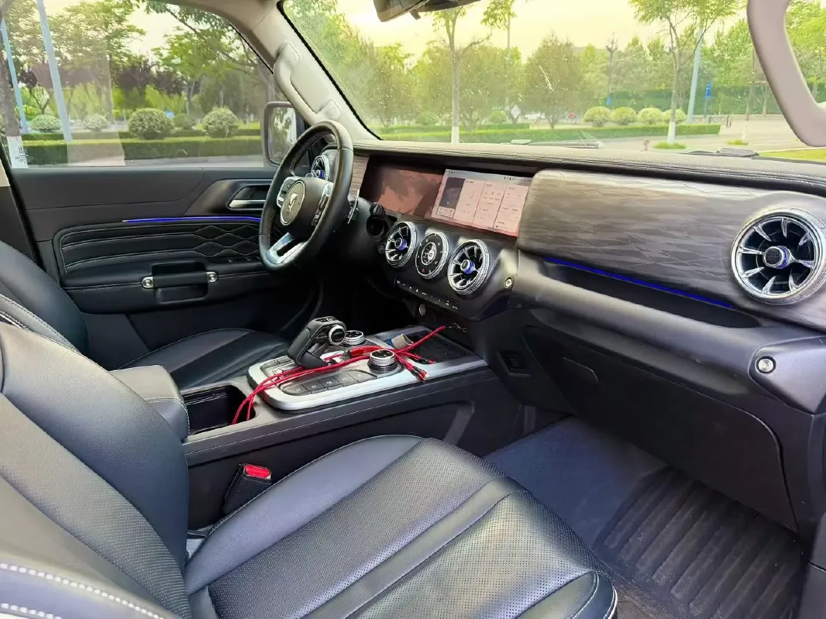 2023 Tank 300 2.0T 227HP L4 8AT,autocango,china used car exporter,china ev exporter,chinese used car exporter,chinese used ev exporter