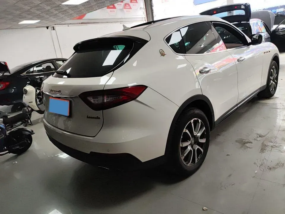 2018 Jaguar XJ 3.0T 340HP V6 8AT,autocango,china used car exporter,china ev exporter,chinese used car exporter,chinese used ev exporter