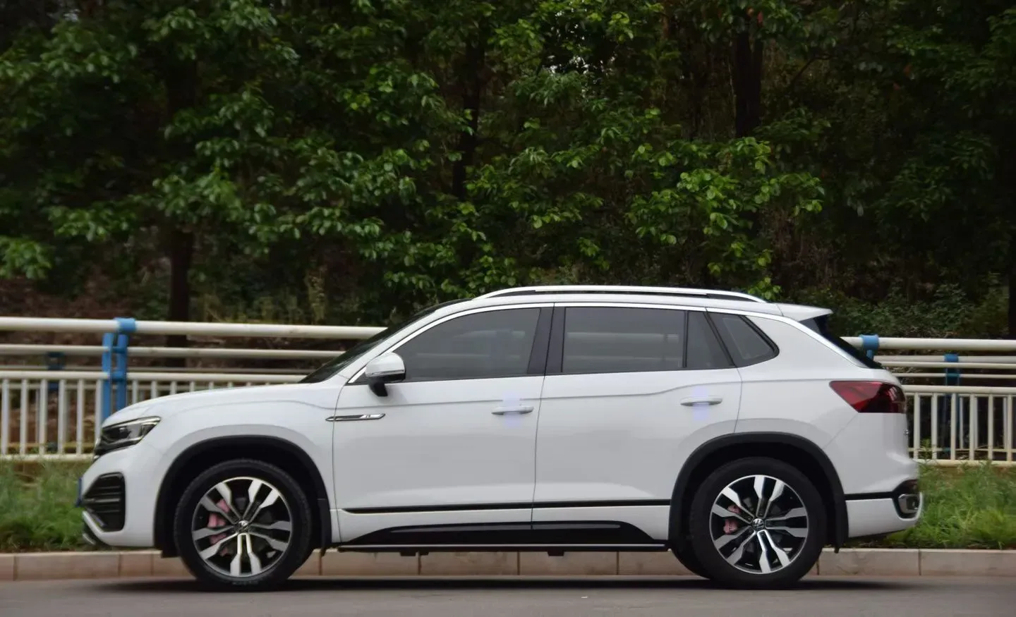 2020 Volkswagen Tayron 2.0T 220HP L4 7DCT,autocango,china used car exporter,china ev exporter,chinese used car exporter,chinese used ev exporter