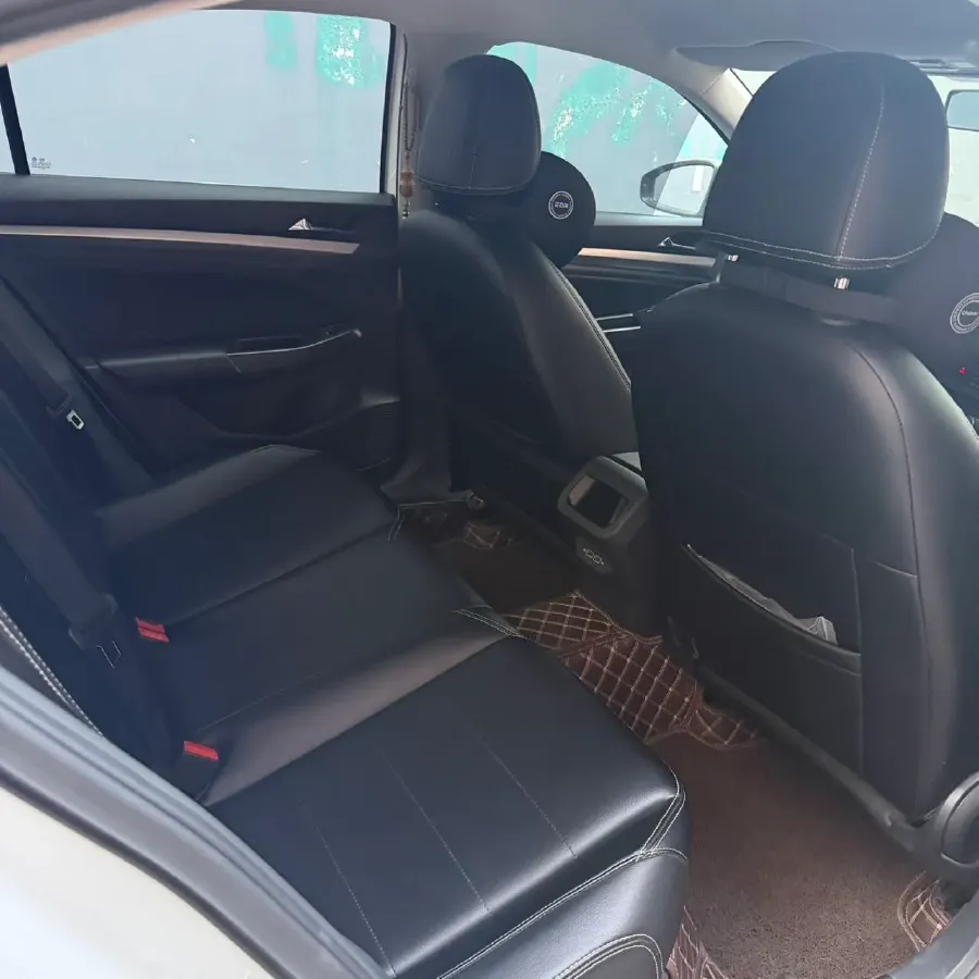 2019 MAXUS XinTu V80 2.5T 136HP L4 6MT,autocango,china used car exporter,china ev exporter,chinese used car exporter,chinese used ev exporter