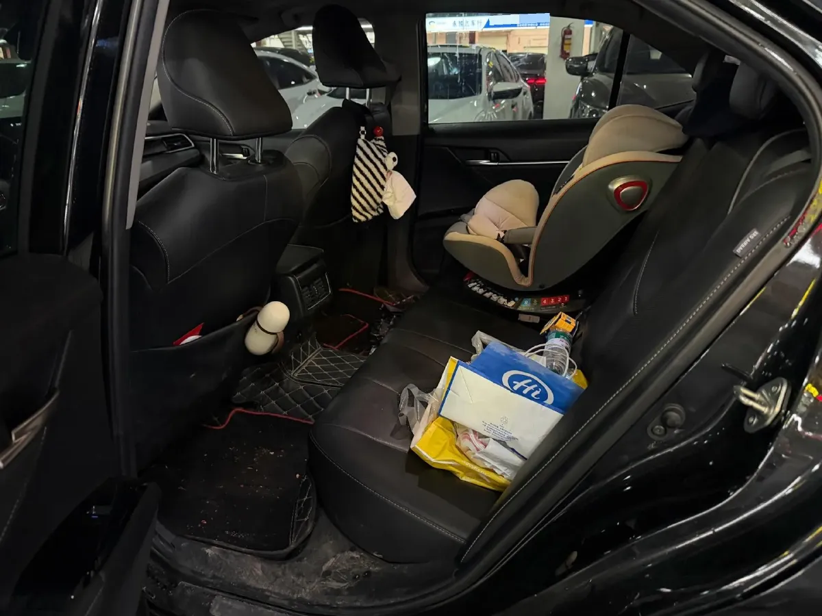 2021 Toyota Camry 2.5L 209HP L4 8AT,autocango,china used car exporter,china ev exporter,chinese used car exporter,chinese used ev exporter