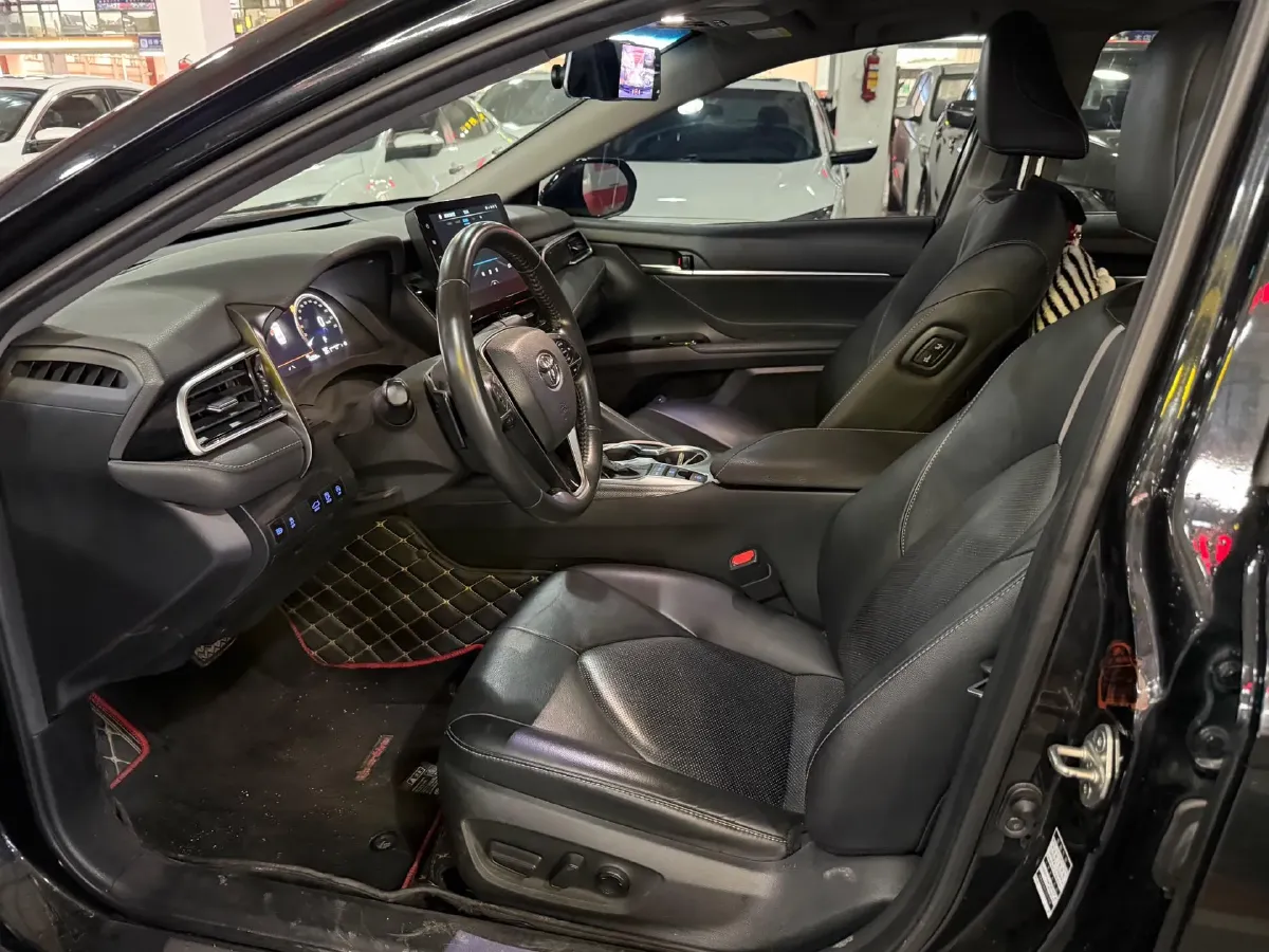 2021 Toyota Camry 2.5L 209HP L4 8AT,autocango,china used car exporter,china ev exporter,chinese used car exporter,chinese used ev exporter