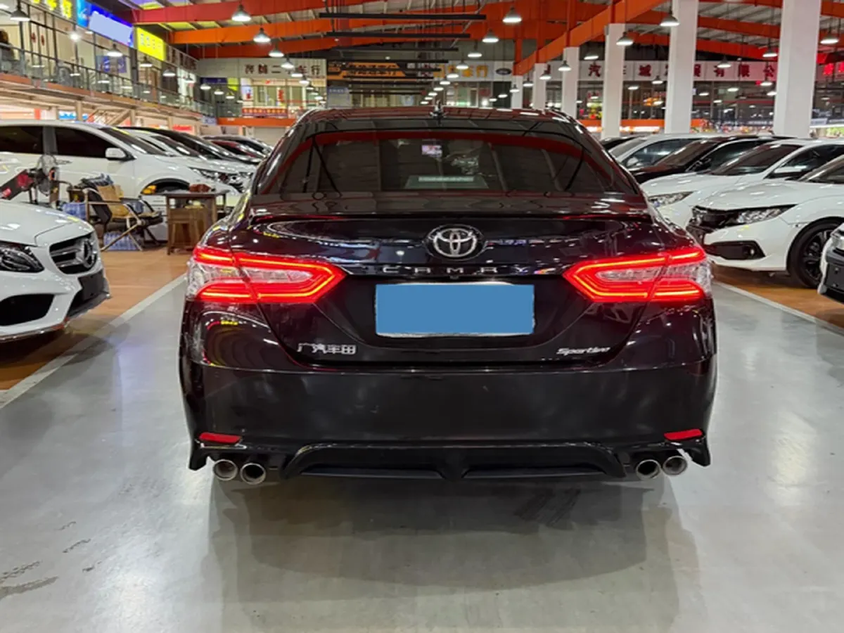 2021 Toyota Camry 2.5L 209HP L4 8AT,autocango,china used car exporter,china ev exporter,chinese used car exporter,chinese used ev exporter