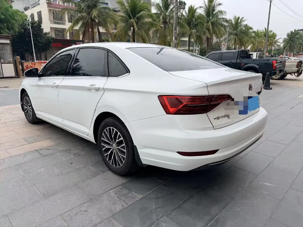 2019 Jeep Renegade 1.3T 173HP L4 7DCT,autocango,china used car exporter,china ev exporter,chinese used car exporter,chinese used ev exporter