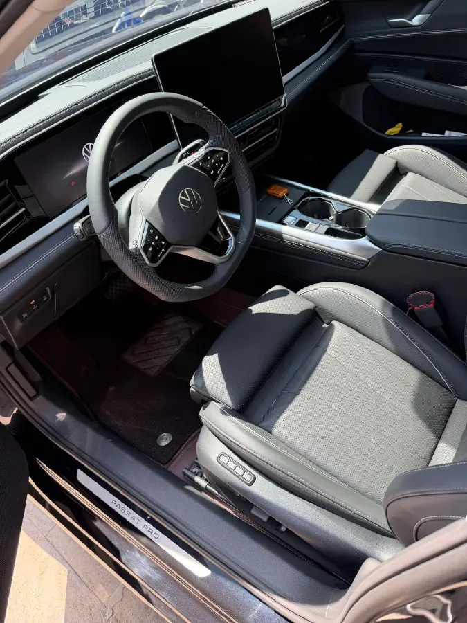 2026 Volkswagen Passat 2.0T 220HP L4 7DCT,autocango,china used car exporter,china ev exporter,chinese used car exporter,chinese used ev exporter