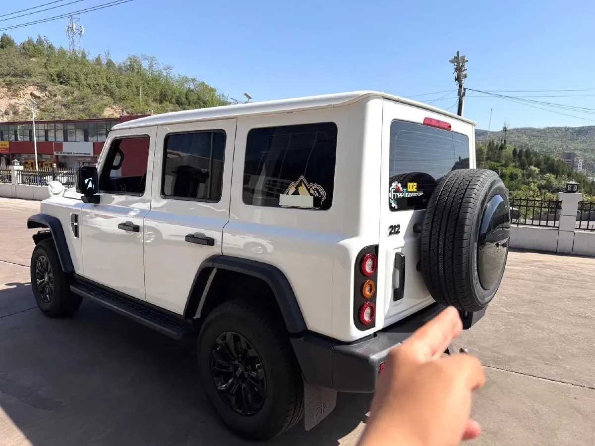 2024 212 212 T01 2.0T 252HP L4 8AT,autocango,china used car exporter,china ev exporter,chinese used car exporter,chinese used ev exporter