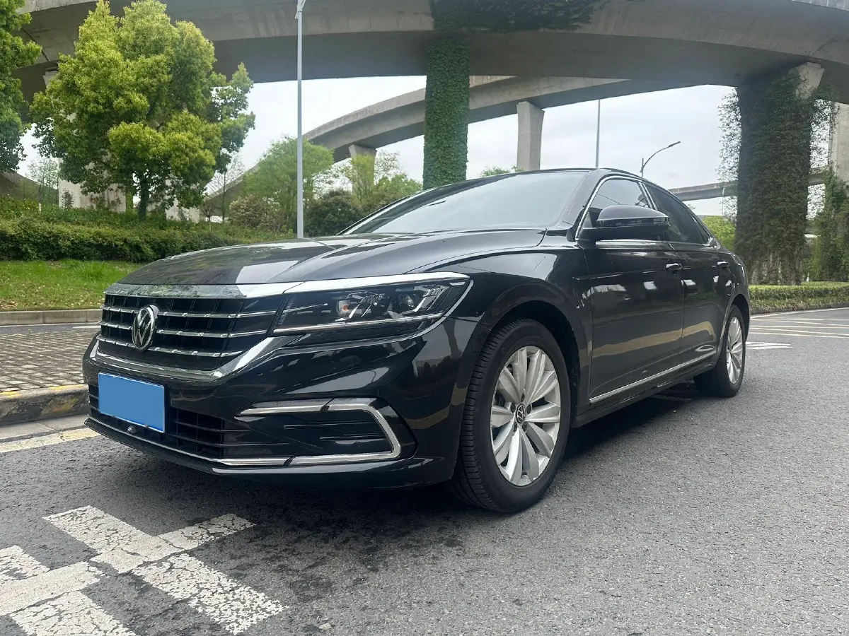 2021 Volkswagen Passat 2.0T 186HP L4 7DCT,autocango,china used car exporter,china ev exporter,chinese used car exporter,chinese used ev exporter