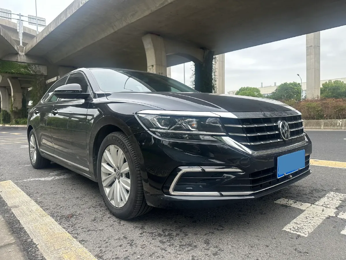 2021 Volkswagen Passat 2.0T 186HP L4 7DCT,autocango,china used car exporter,china ev exporter,chinese used car exporter,chinese used ev exporter