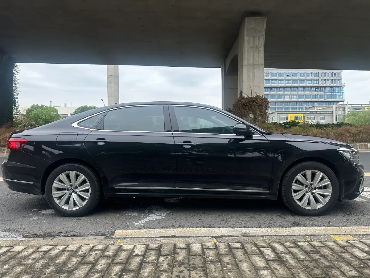 2021 Volkswagen Passat 2.0T 186HP L4 7DCT,autocango,china used car exporter,china ev exporter,chinese used car exporter,chinese used ev exporter