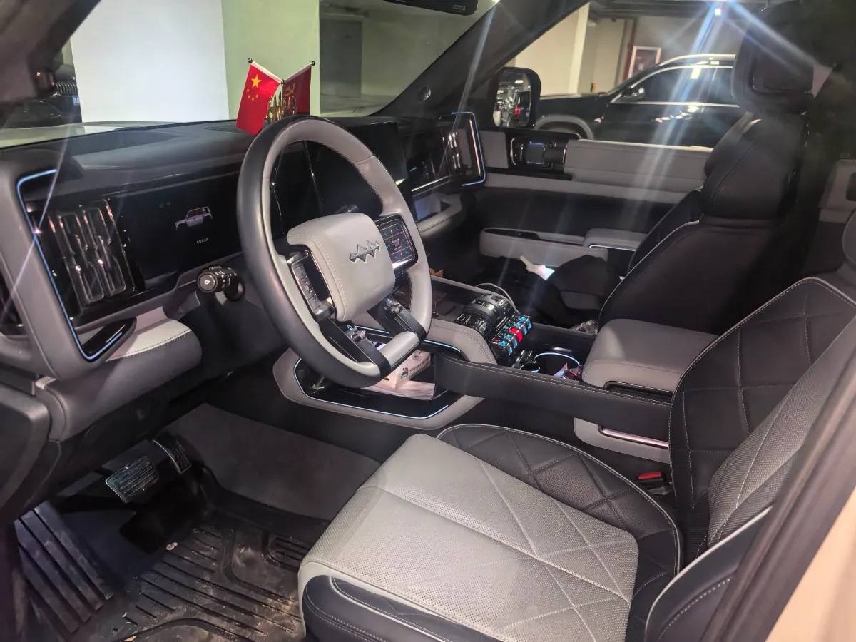 2023 FangChengBao Bao 5 1.5T 194HP L4 E-CVT PHEV 31.8KWH,autocango,china used car exporter,china ev exporter,chinese used car exporter,chinese used ev exporter