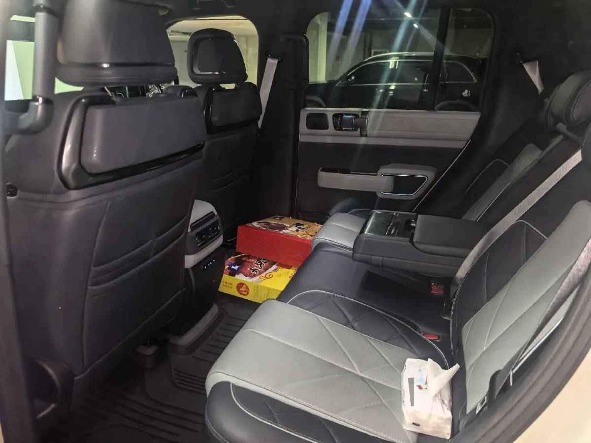 2023 FangChengBao Bao 5 1.5T 194HP L4 E-CVT PHEV 31.8KWH,autocango,china used car exporter,china ev exporter,chinese used car exporter,chinese used ev exporter