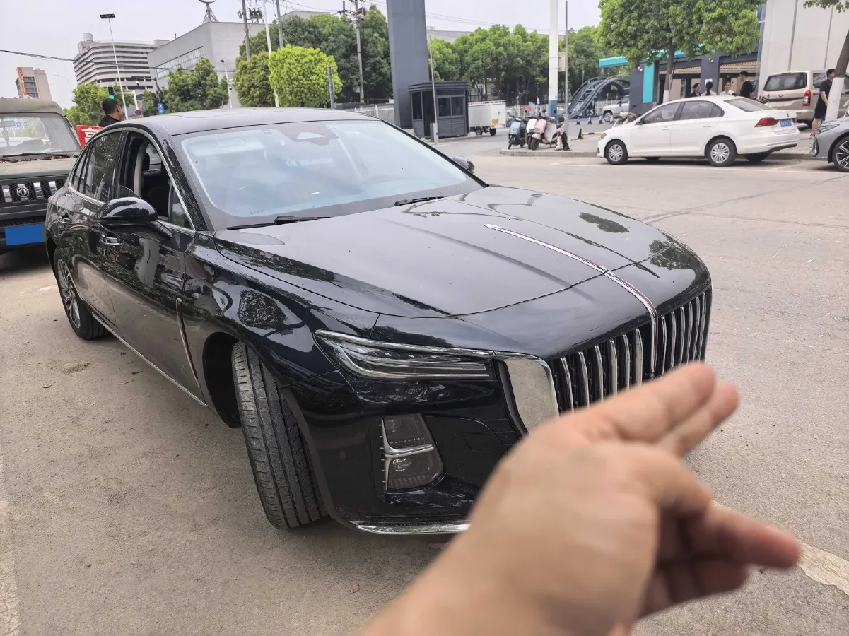 2024 HongQi H5 2.0T 224HP L4 8AT,autocango,china used car exporter,china ev exporter,chinese used car exporter,chinese used ev exporter