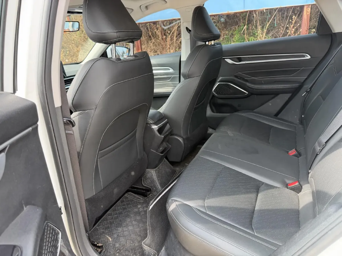 2022 Geely Emgrand 1.5L 114HP L4 5MT,autocango,china used car exporter,china ev exporter,chinese used car exporter,chinese used ev exporter