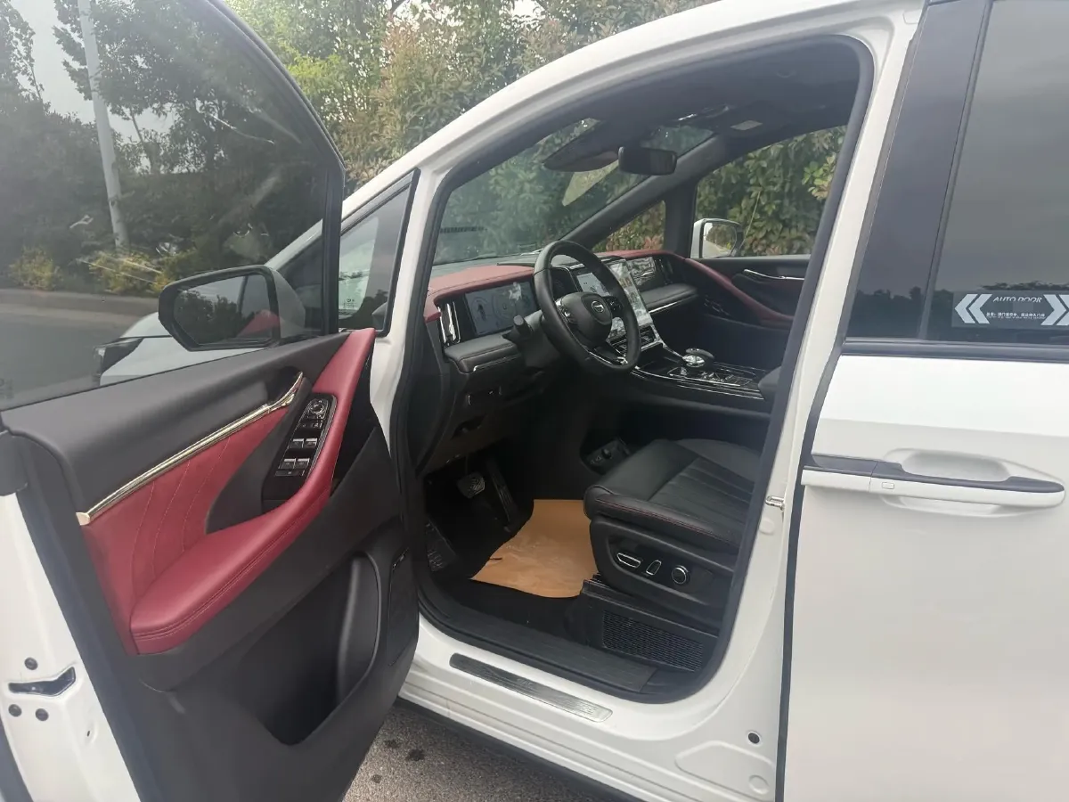 2023 GAC Trumpchi M8 2.0T 252HP L4 8AT,autocango,china used car exporter,china ev exporter,chinese used car exporter,chinese used ev exporter