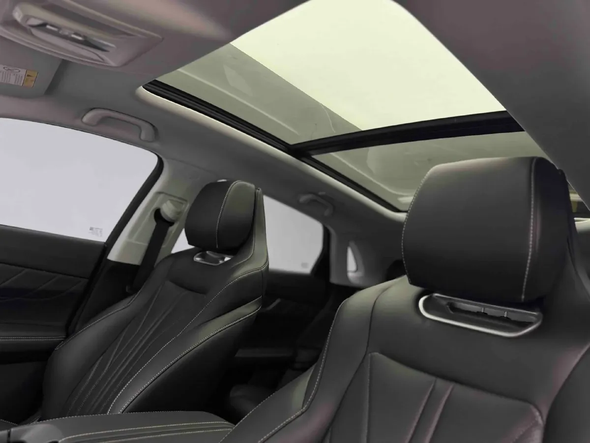 2023 ChangAn UNI-K 2.0T 233HP L4 8AT,autocango,china used car exporter,china ev exporter,chinese used car exporter,chinese used ev exporter