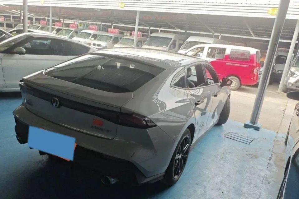 2022 ChangAn UNI-V 1.5T 188HP L4 7DCT,autocango,china used car exporter,china ev exporter,chinese used car exporter,chinese used ev exporter