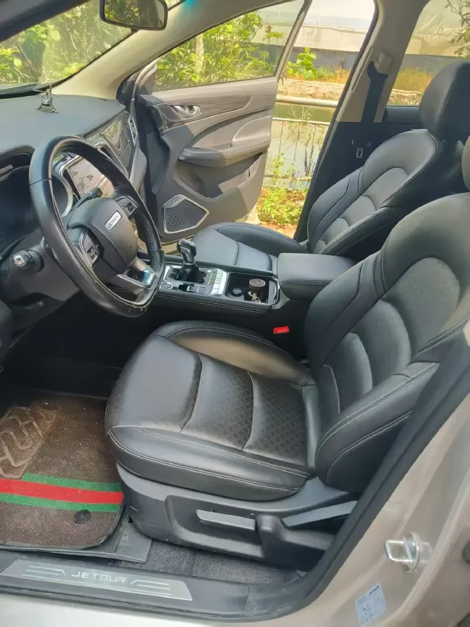 2019 Jetour X90 1.5T 147HP L4 6MT,autocango,china used car exporter,china ev exporter,chinese used car exporter,chinese used ev exporter