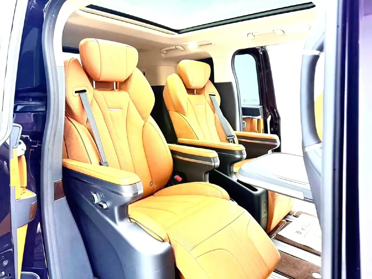 2023 HongQi HQ9 2.0T 252HP L4 8AT,autocango,china used car exporter,china ev exporter,chinese used car exporter,chinese used ev exporter