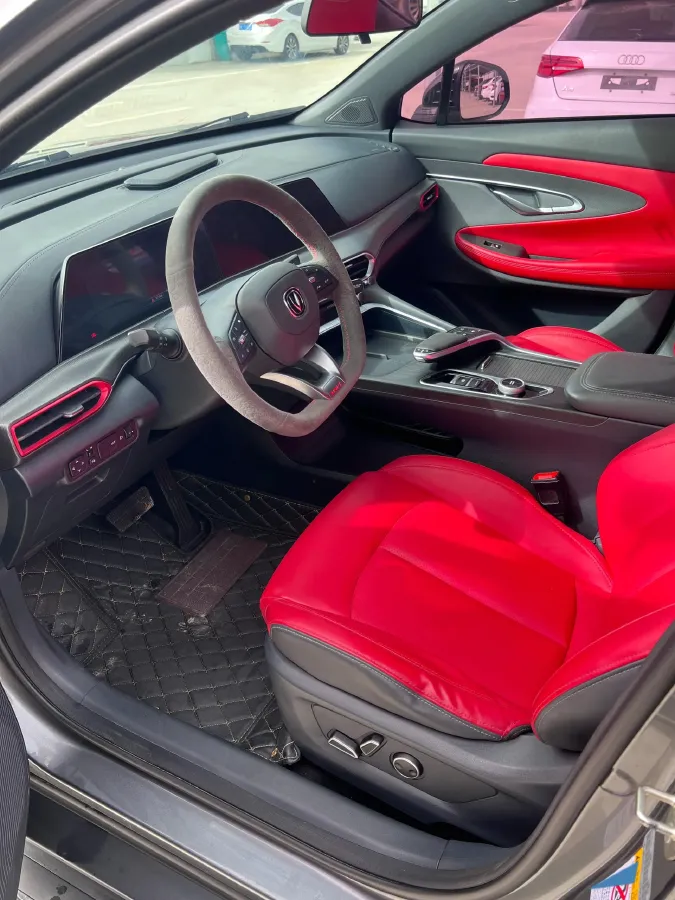 2020 ChangAn UNI-T 1.5T 180HP L4 7DCT,autocango,china used car exporter,china ev exporter,chinese used car exporter,chinese used ev exporter