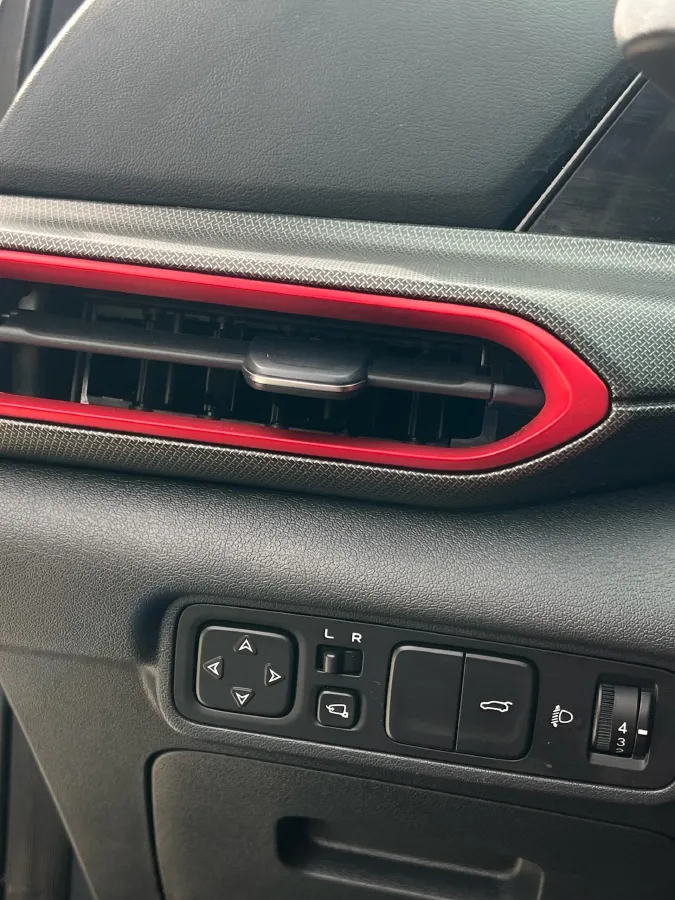 2020 ChangAn UNI-T 1.5T 180HP L4 7DCT,autocango,china used car exporter,china ev exporter,chinese used car exporter,chinese used ev exporter