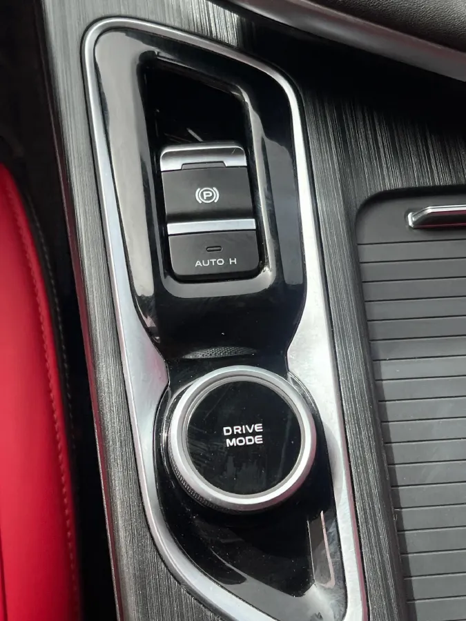 2020 ChangAn UNI-T 1.5T 180HP L4 7DCT,autocango,china used car exporter,china ev exporter,chinese used car exporter,chinese used ev exporter