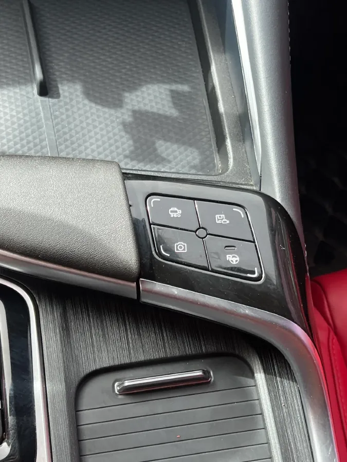 2020 ChangAn UNI-T 1.5T 180HP L4 7DCT,autocango,china used car exporter,china ev exporter,chinese used car exporter,chinese used ev exporter