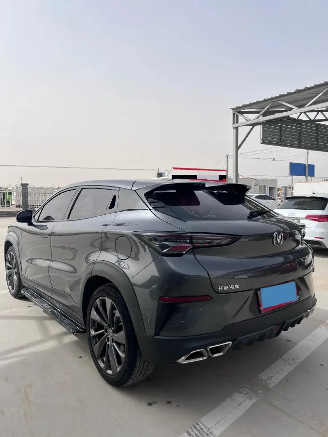 2020 ChangAn UNI-T 1.5T 180HP L4 7DCT,autocango,china used car exporter,china ev exporter,chinese used car exporter,chinese used ev exporter