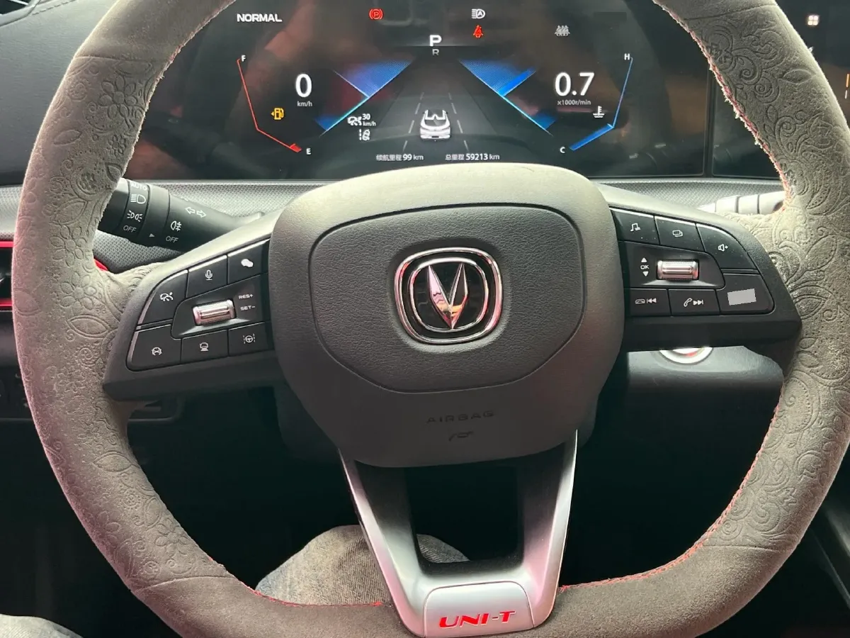 2020 ChangAn UNI-T 1.5T 180HP L4 7DCT,autocango,china used car exporter,china ev exporter,chinese used car exporter,chinese used ev exporter