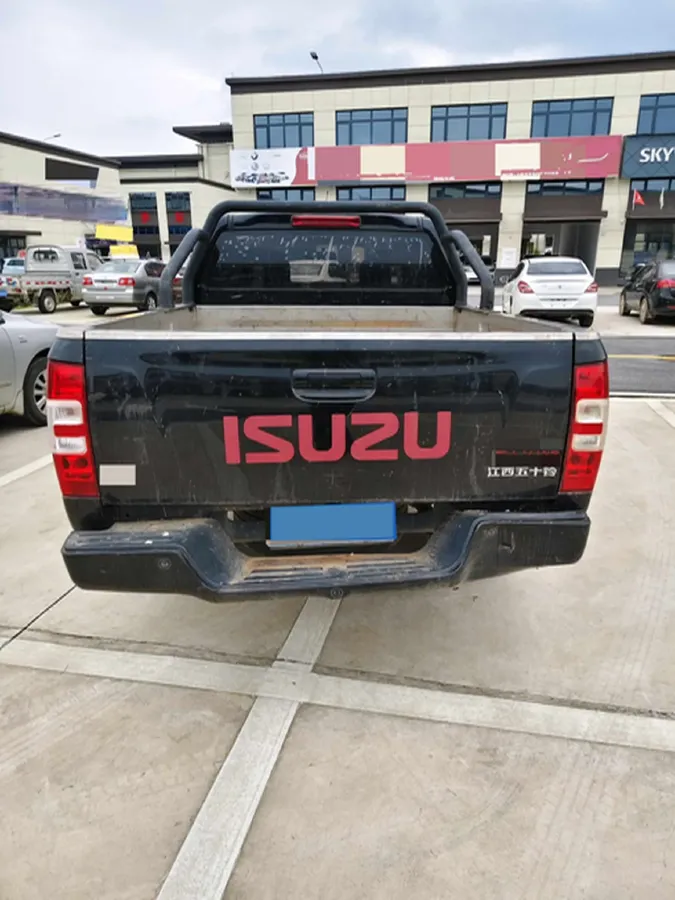 2023 Isuzu RE-MAX Jim 2.5T 143HP L4 6MT,autocango,china used car exporter,china ev exporter,chinese used car exporter,chinese used ev exporter