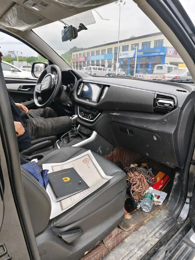 2023 Isuzu RE-MAX Jim 2.5T 143HP L4 6MT,autocango,china used car exporter,china ev exporter,chinese used car exporter,chinese used ev exporter