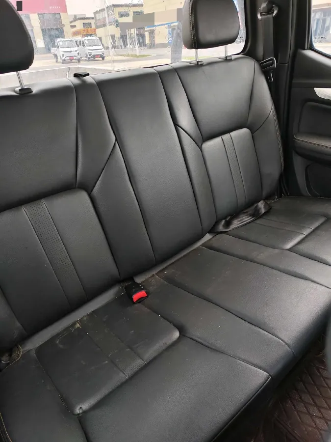 2023 Isuzu RE-MAX Jim 2.5T 143HP L4 6MT,autocango,china used car exporter,china ev exporter,chinese used car exporter,chinese used ev exporter