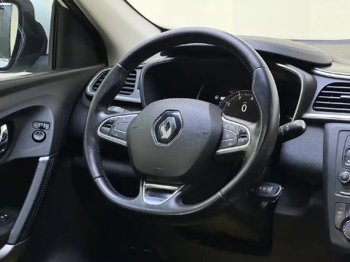 2017 Renault Kadjar 2.0L 150HP L4 CVT,autocango,china used car exporter,china ev exporter,chinese used car exporter,chinese used ev exporter