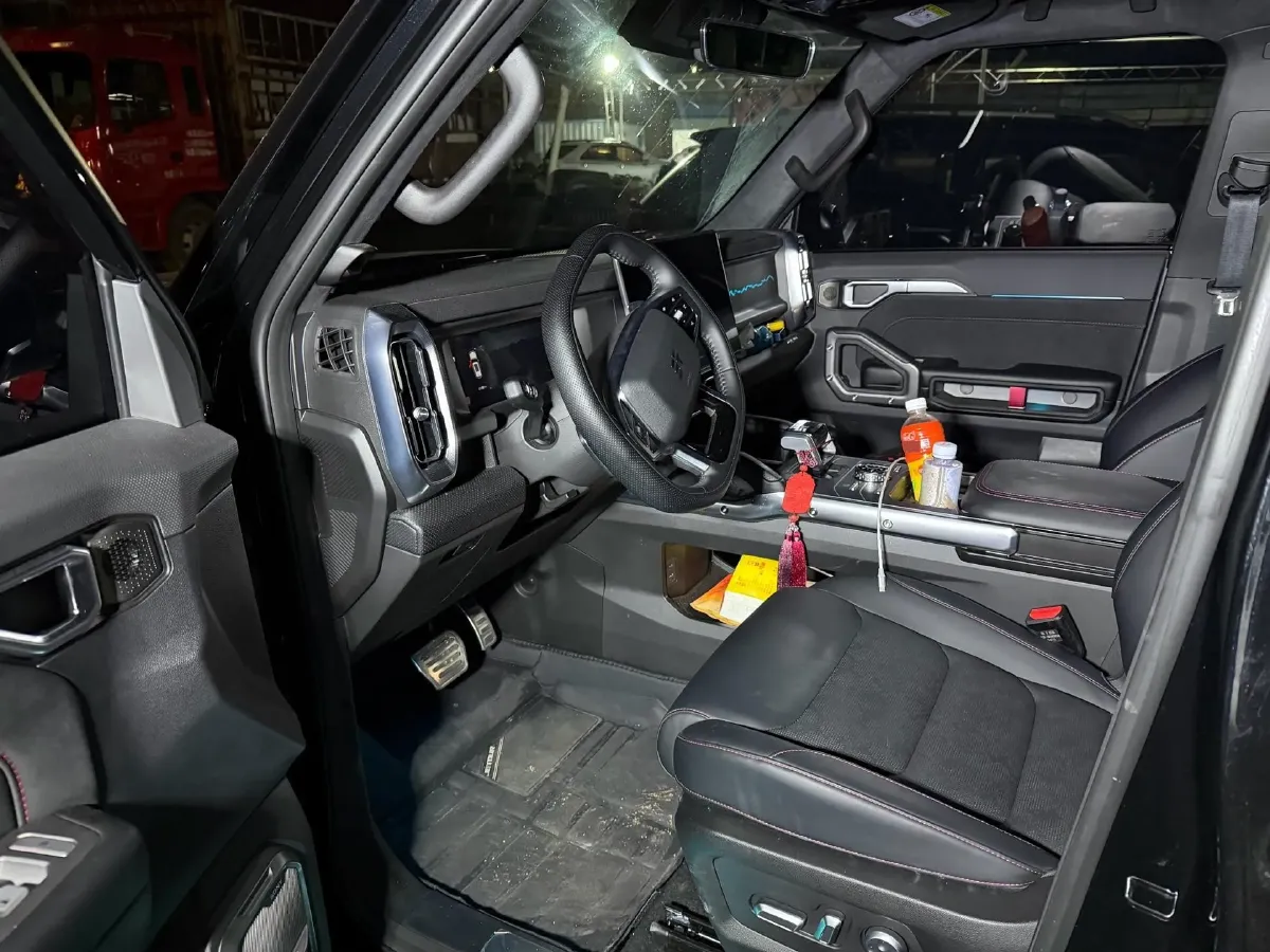 2025 Jetour Traveller 2.0T 254HP L4 7DCT,autocango,china used car exporter,china ev exporter,chinese used car exporter,chinese used ev exporter