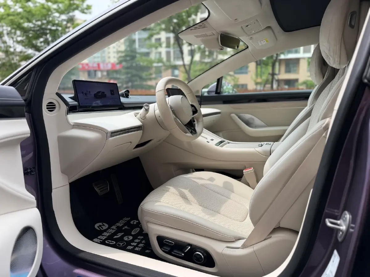 2025 Luxeed S7 BEV 100KWH,autocango,china used car exporter,china ev exporter,chinese used car exporter,chinese used ev exporter