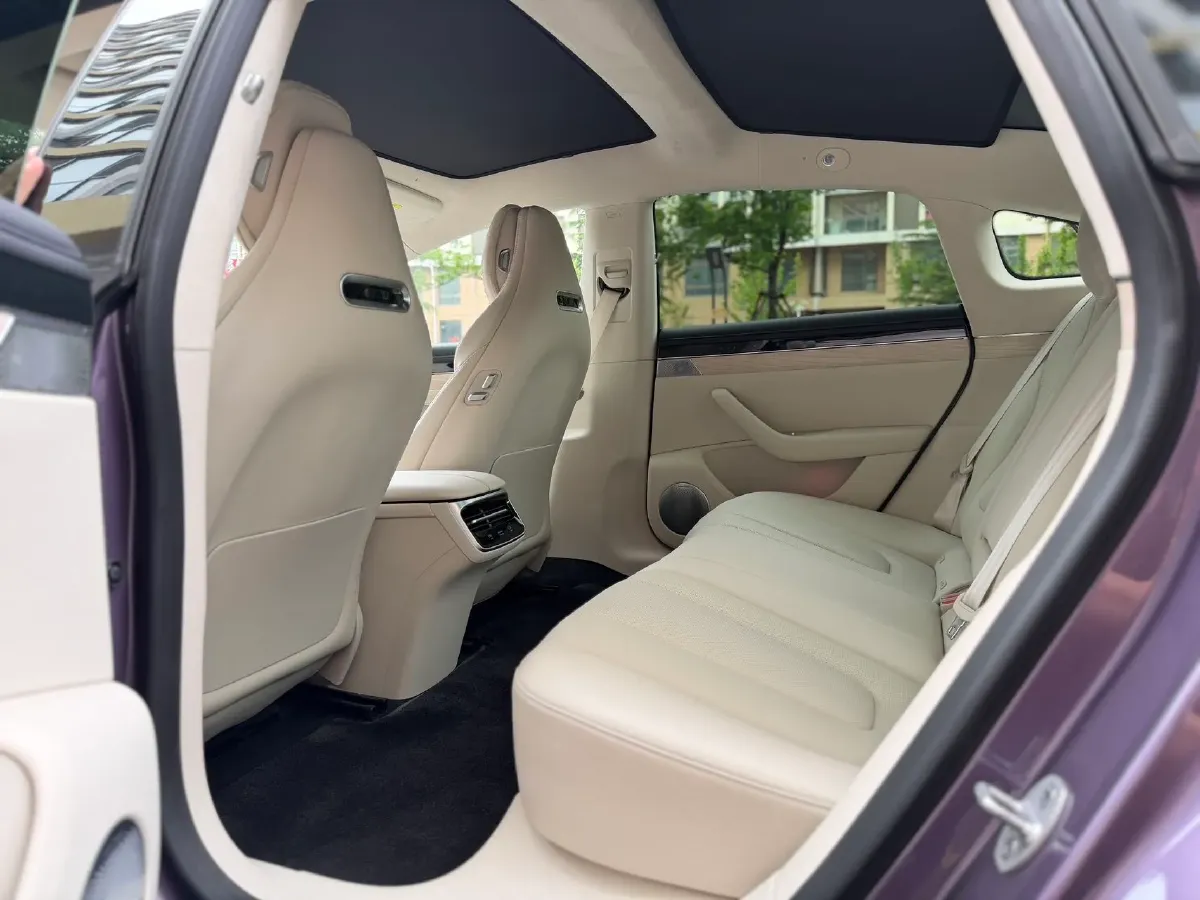 2025 Luxeed S7 BEV 100KWH,autocango,china used car exporter,china ev exporter,chinese used car exporter,chinese used ev exporter