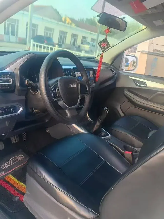 2020 JMC BaoDian 2.5T 140HP L4 5MT,autocango,china used car exporter,china ev exporter,chinese used car exporter,chinese used ev exporter