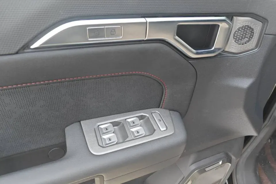 2023 Jetour Traveller 2.0T 254HP L4 8AT,autocango,china used car exporter,china ev exporter,chinese used car exporter,chinese used ev exporter