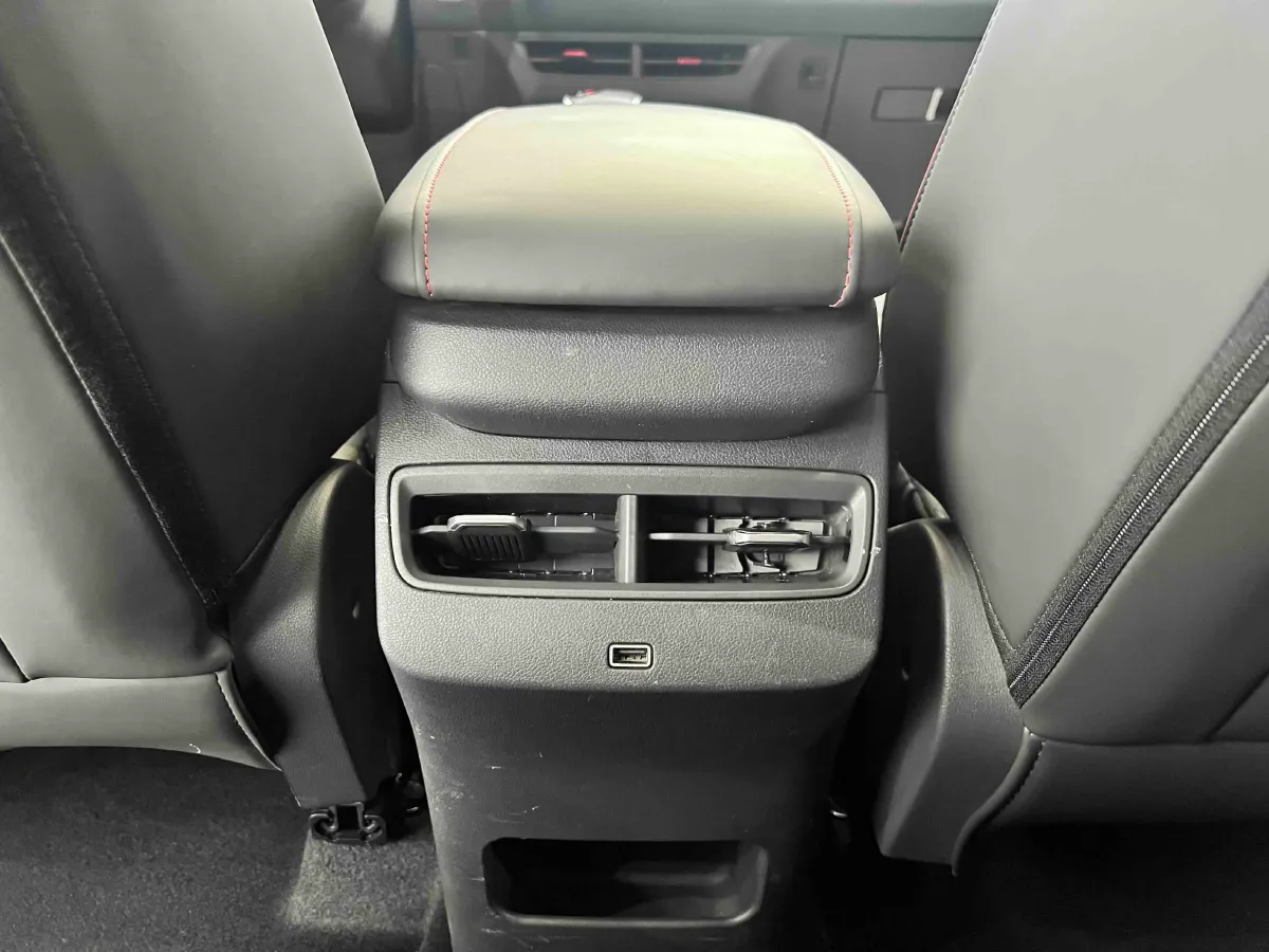 2023 Jetour DASHING 1.5T 156HP L4 6DCT,autocango,china used car exporter,china ev exporter,chinese used car exporter,chinese used ev exporter