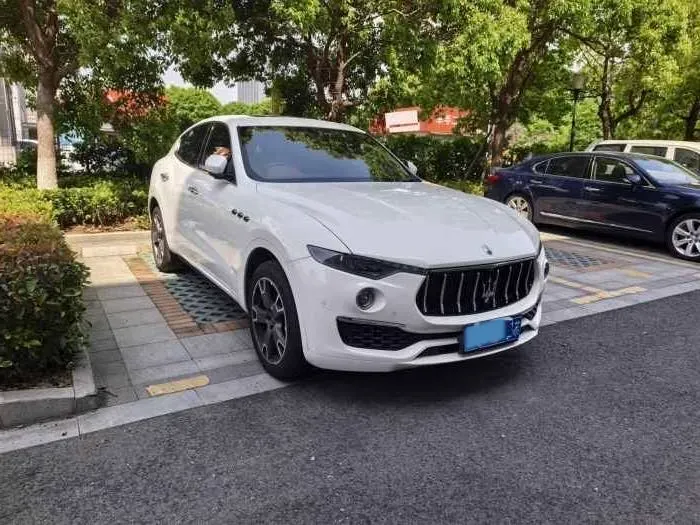 2019 Maserati Levante 3.0T 350HP V6 8AT,autocango,china used car exporter,china ev exporter,chinese used car exporter,chinese used ev exporter