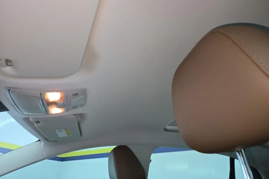 2024 HongQi E-QM5 BEV 72KWH,autocango,china used car exporter,china ev exporter,chinese used car exporter,chinese used ev exporter