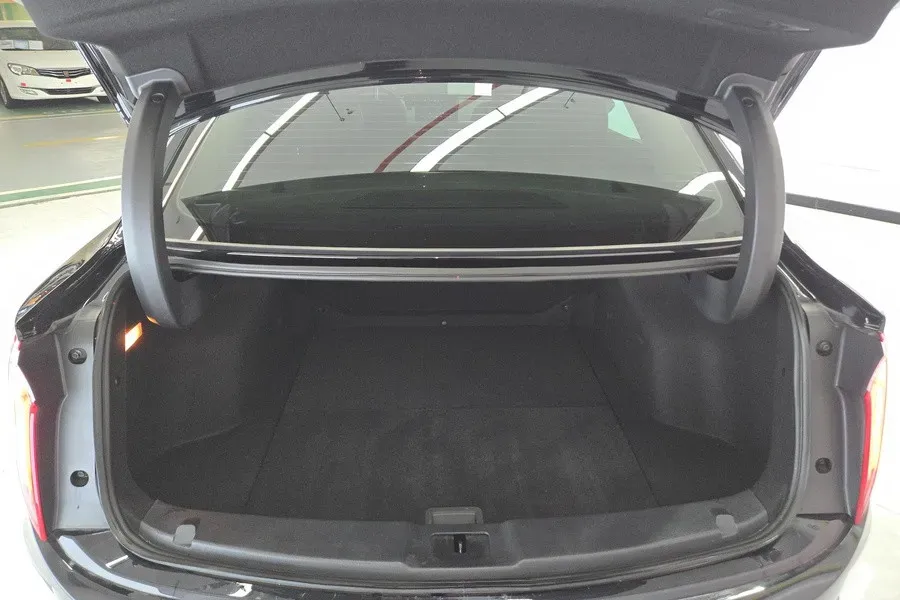 2024 HongQi E-QM5 BEV 72KWH,autocango,china used car exporter,china ev exporter,chinese used car exporter,chinese used ev exporter