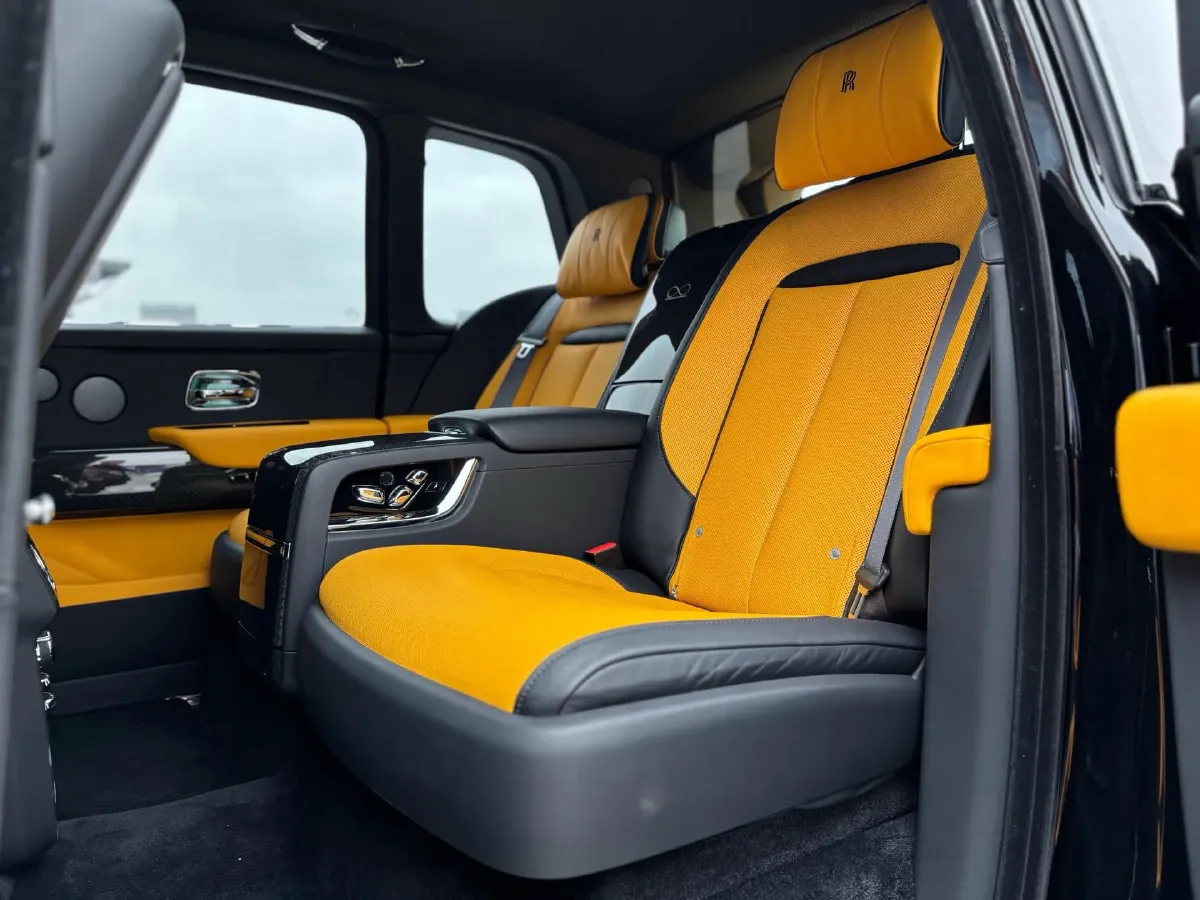 2018 Rolls-Royce Cullinan 6.7T 571HP V12 8AT,autocango,china used car exporter,china ev exporter,chinese used car exporter,chinese used ev exporter