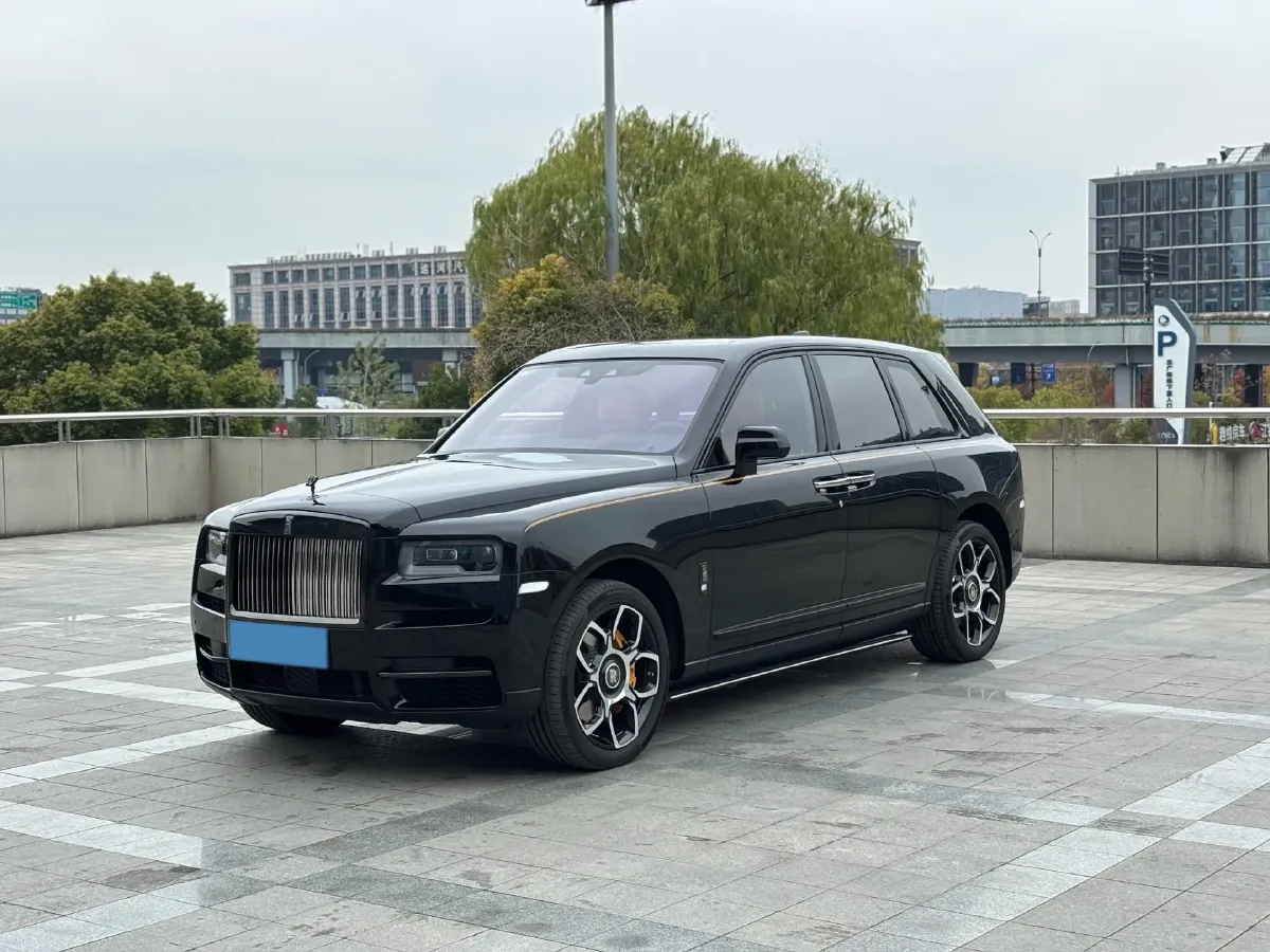 2018 Rolls-Royce Cullinan 6.7T 571HP V12 8AT,autocango,china used car exporter,china ev exporter,chinese used car exporter,chinese used ev exporter