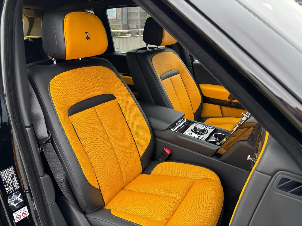 2018 Rolls-Royce Cullinan 6.7T 571HP V12 8AT,autocango,china used car exporter,china ev exporter,chinese used car exporter,chinese used ev exporter