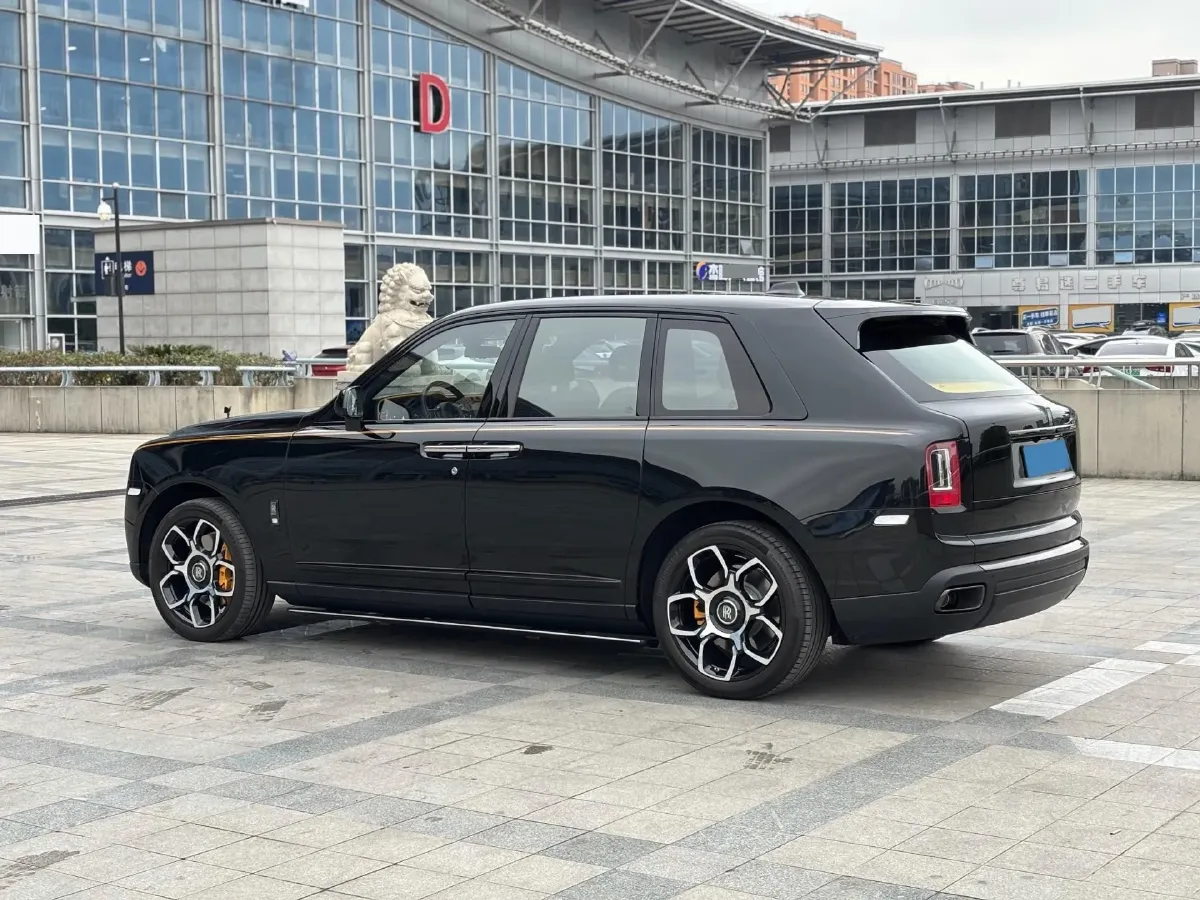2018 Rolls-Royce Cullinan 6.7T 571HP V12 8AT,autocango,china used car exporter,china ev exporter,chinese used car exporter,chinese used ev exporter