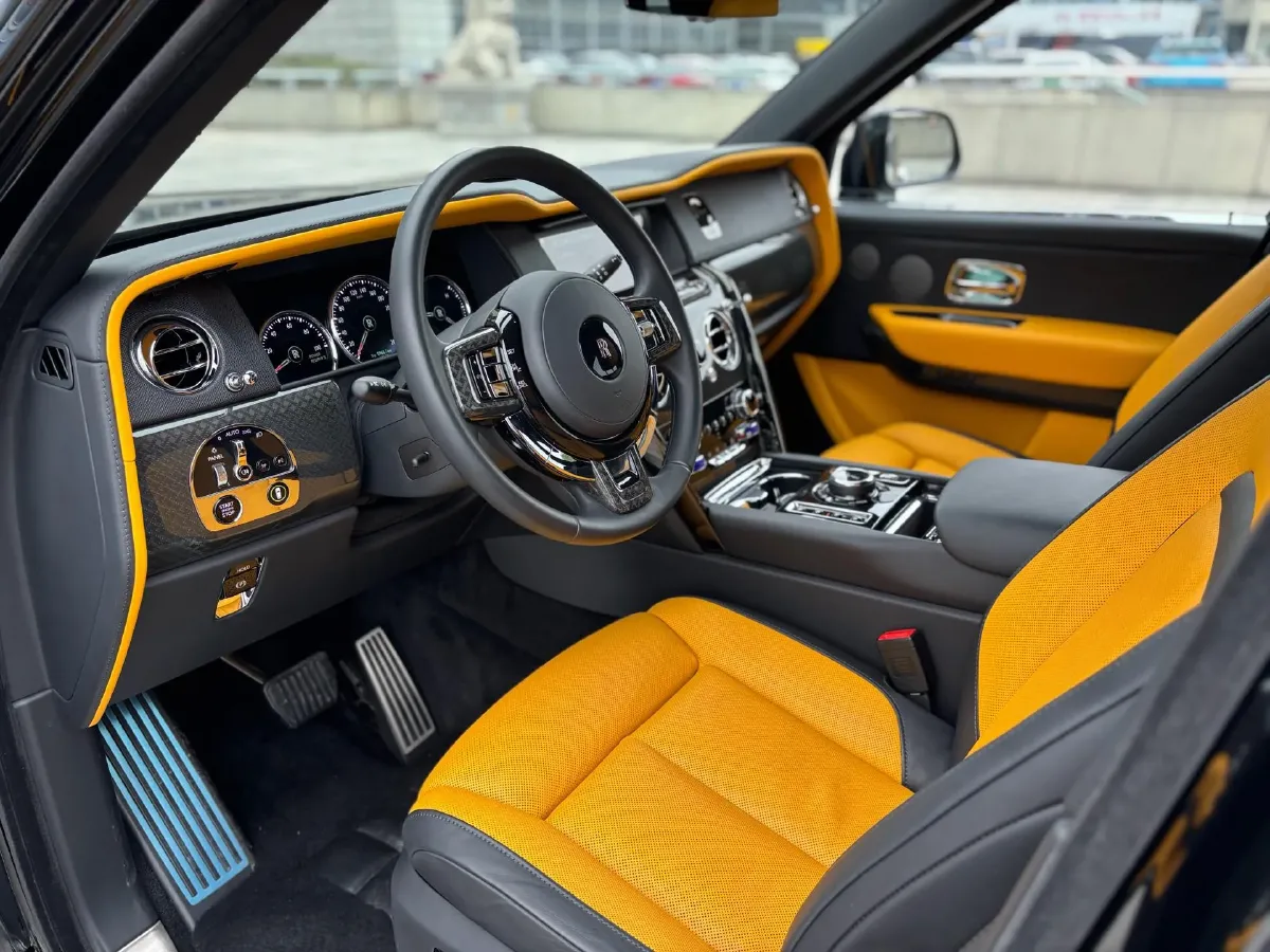 2018 Rolls-Royce Cullinan 6.7T 571HP V12 8AT,autocango,china used car exporter,china ev exporter,chinese used car exporter,chinese used ev exporter