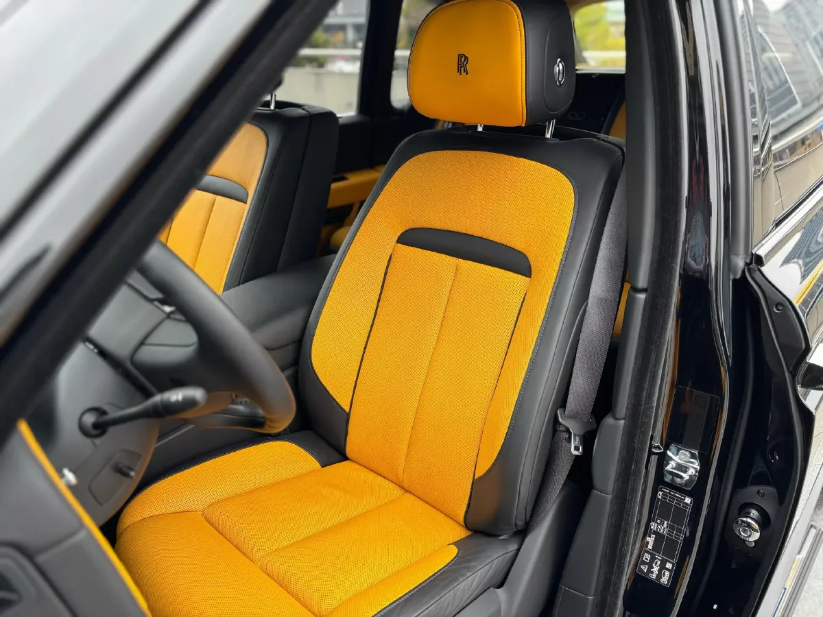 2018 Rolls-Royce Cullinan 6.7T 571HP V12 8AT,autocango,china used car exporter,china ev exporter,chinese used car exporter,chinese used ev exporter