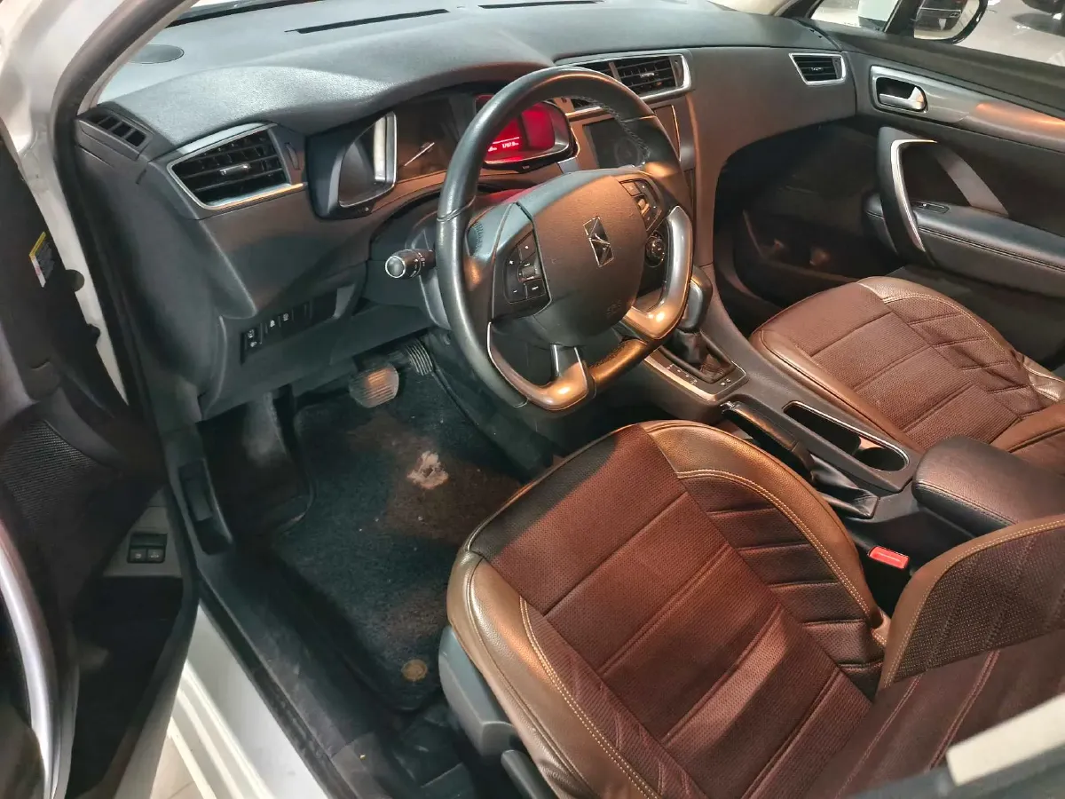 2016 DS 5LS 1.6T 167HP L4 6AT,autocango,china used car exporter,china ev exporter,chinese used car exporter,chinese used ev exporter