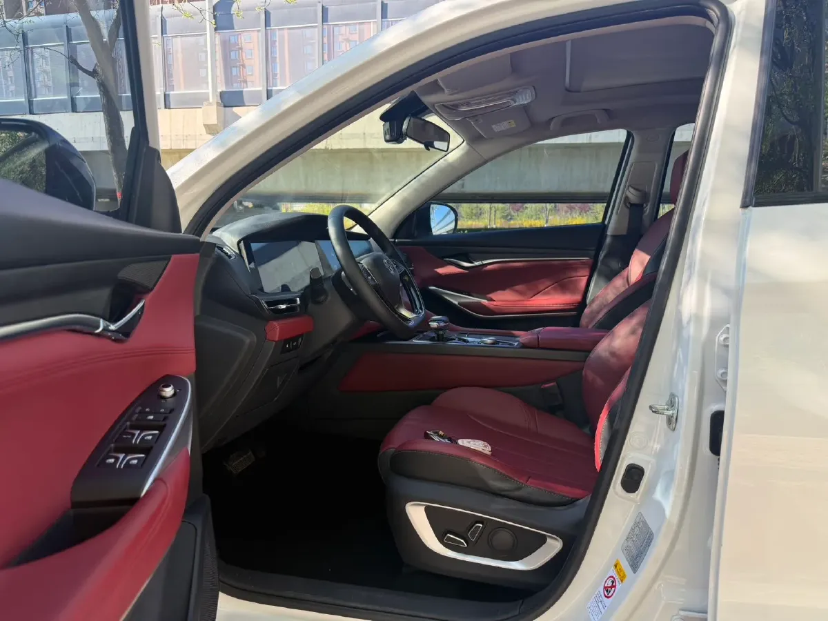 2021 ChangAn CS75 Plus 1.5T 178HP L4 6AT,autocango,china used car exporter,china ev exporter,chinese used car exporter,chinese used ev exporter