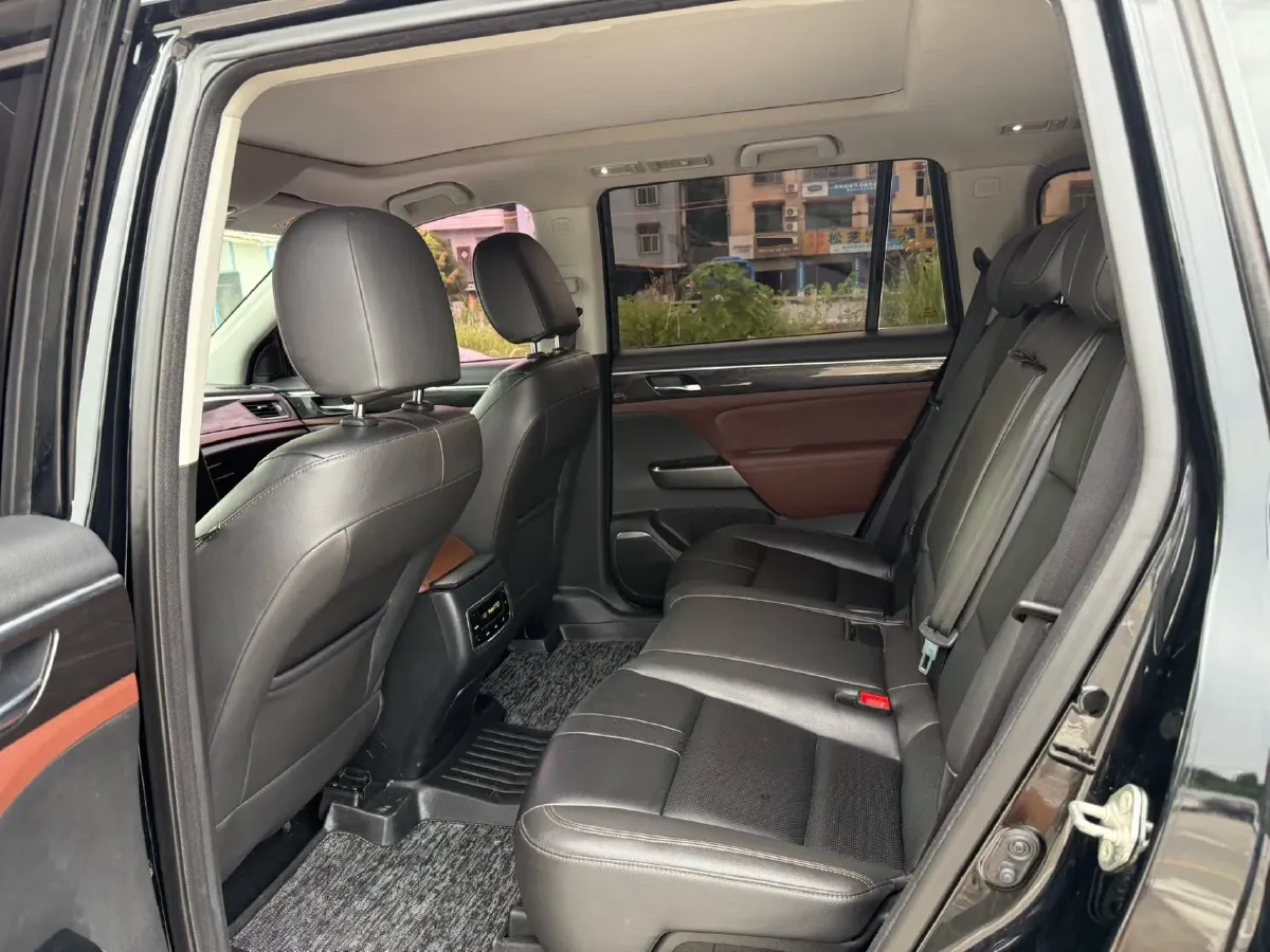 2017 GAC Trumpchi GS8 2.0T 201HP L4 6AT,autocango,china used car exporter,china ev exporter,chinese used car exporter,chinese used ev exporter